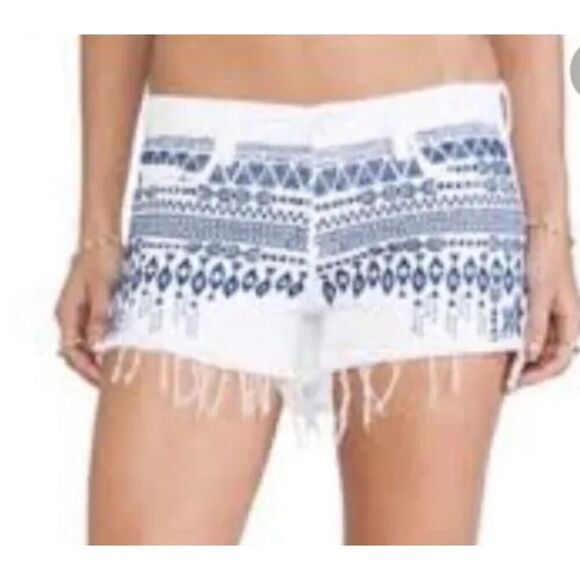 Blank NYC Little Queenie White Denim Cut-Off Short Blue Aztec Embroidery Size 27 - Picture 1 of 8